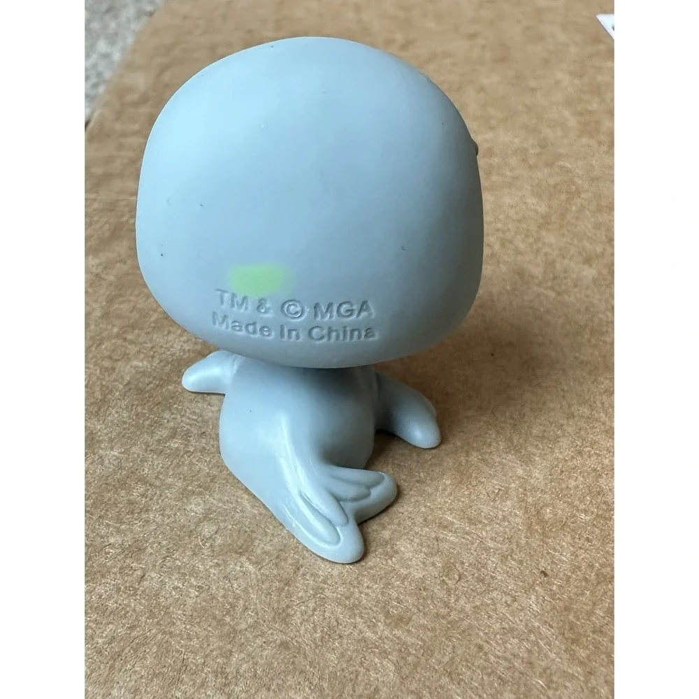Littlest Pet Shop Gray Seal With Blue Eyes TM & MGA